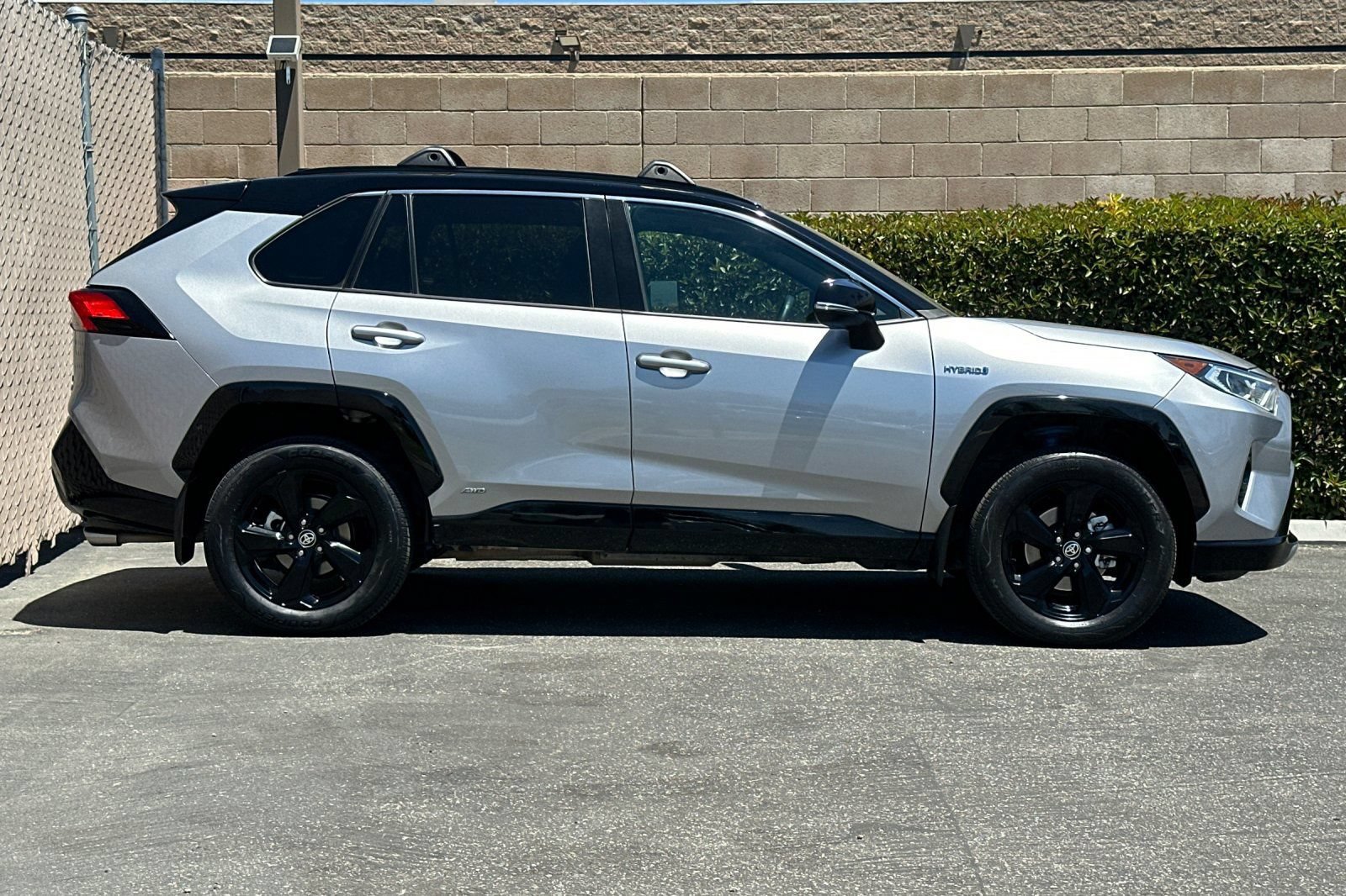 Used 2021 Toyota RAV4 XSE w/ XSE Grade Weather Package AWD/4WD image 3
