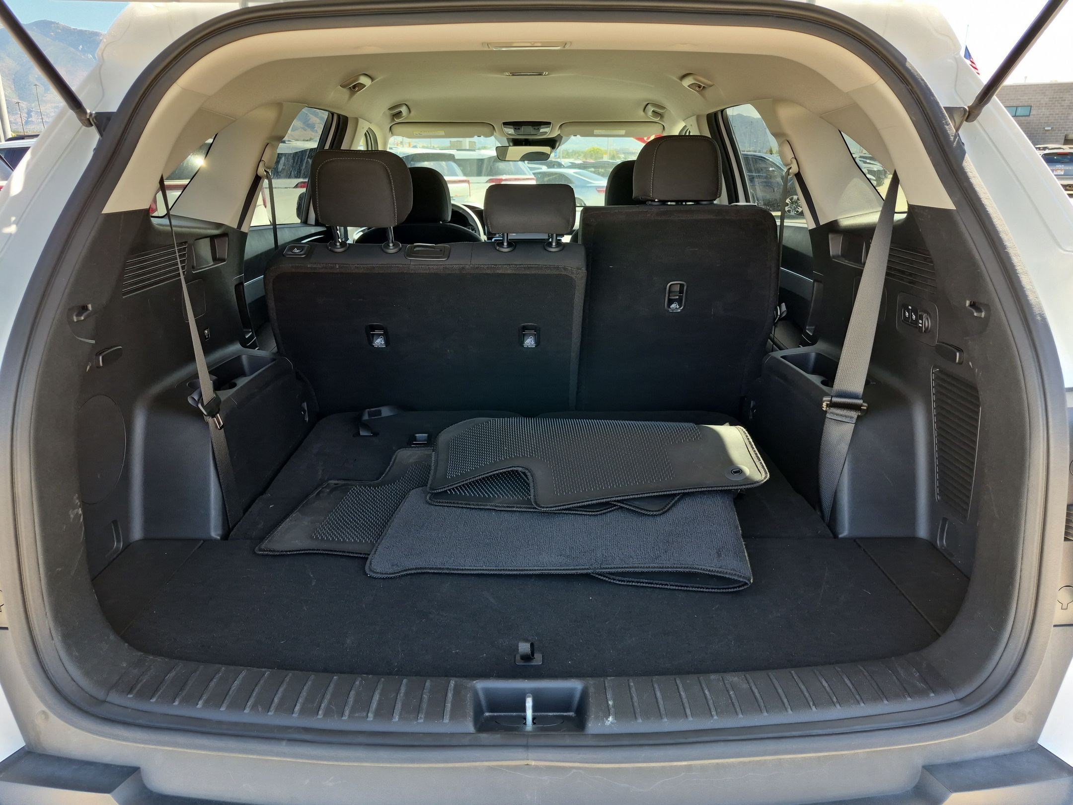 Certified 2023 Kia Sorento LX FWD image 31