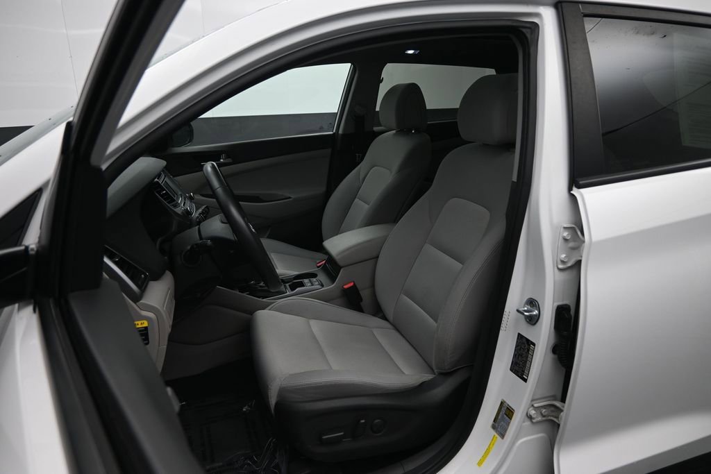 Used 2017 Hyundai Tucson Value AWD/4WD image 17