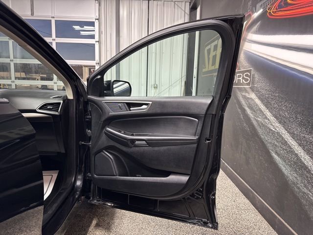 Used 2024 Ford Edge SEL image 26