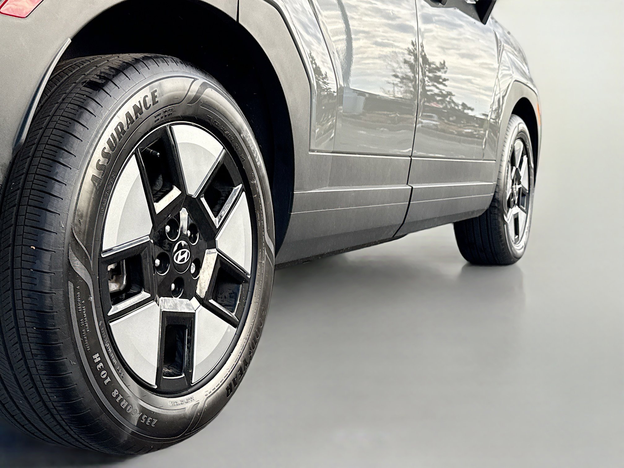 Used 2025 Hyundai Santa Fe SEL image 16