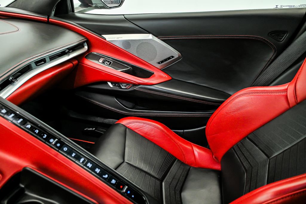 Used 2021 Chevrolet Corvette Stingray Premium Cpe w/ Z51 Performance Package image 29