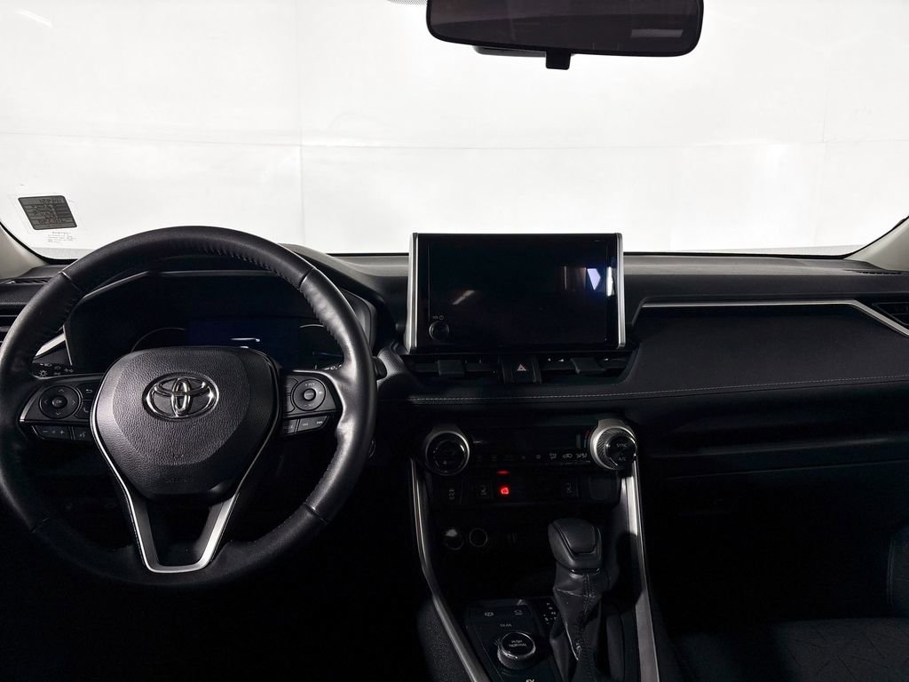 Used 2024 Toyota RAV4 XLE image 12