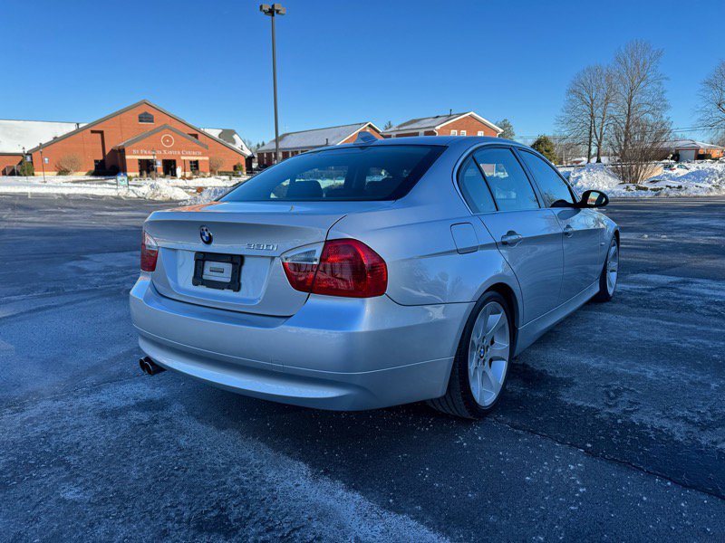 Used 2006 BMW 330i Sedan image 5