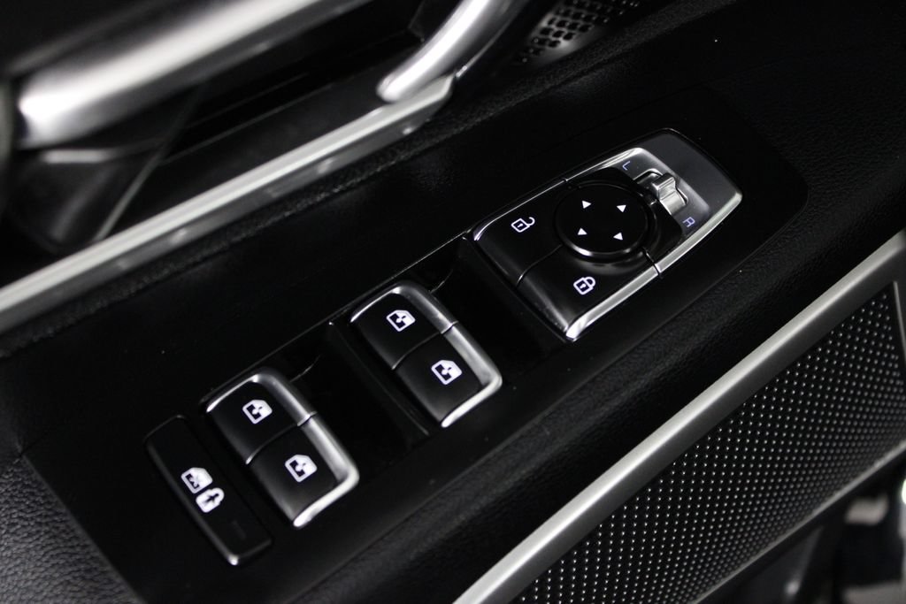 Used 2022 Kia Telluride LX FWD image 22