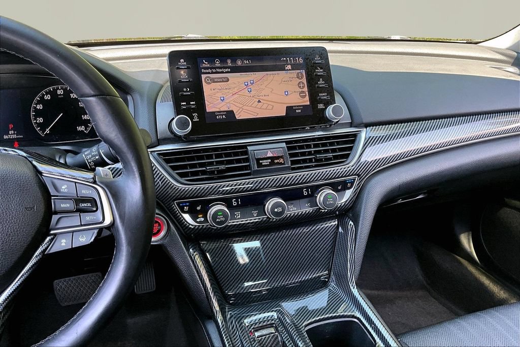 Used 2018 Honda Accord Touring image 10