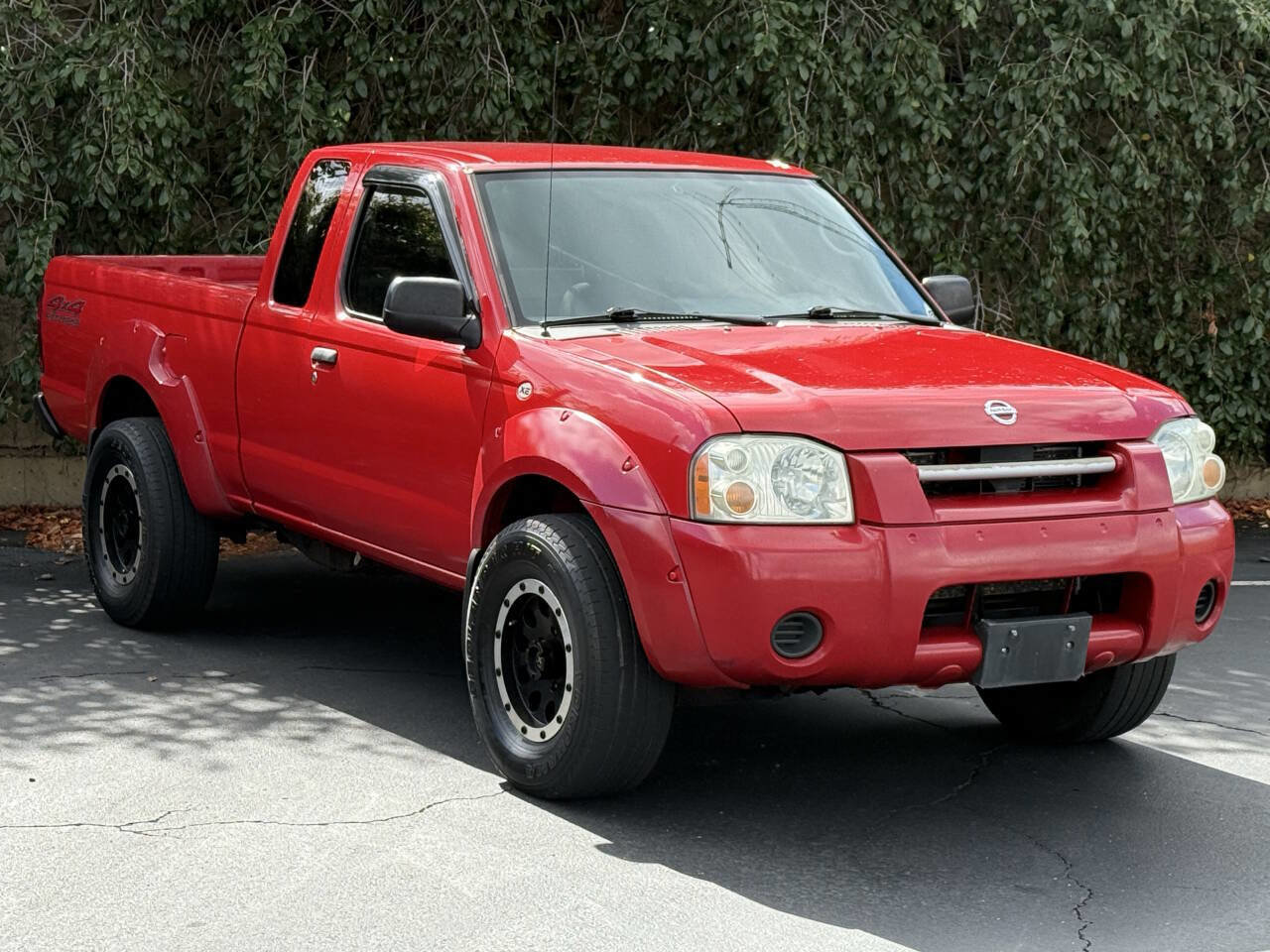 Used 2003 Nissan Frontier XE w/ Value Truck Pkg image 3
