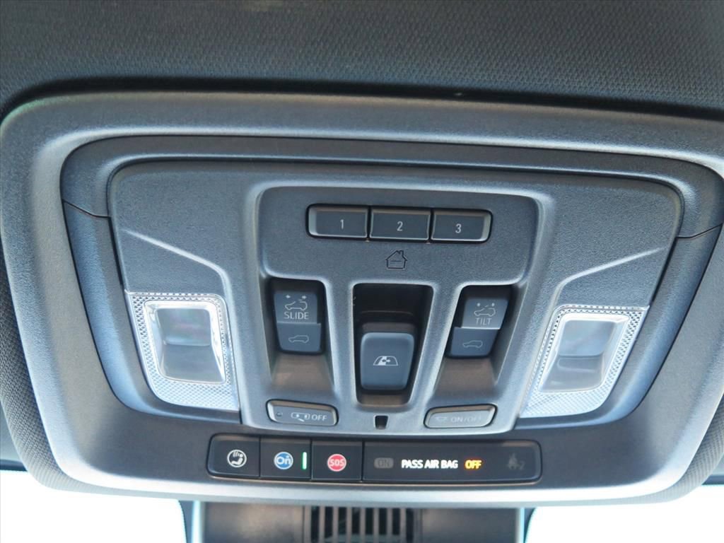 Used 2024 Chevrolet Silverado 1500 High Country w/ High Country Premium Package image 21