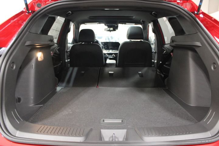 New 2026 Chevrolet Trax RS w/ Sunroof Package image 16