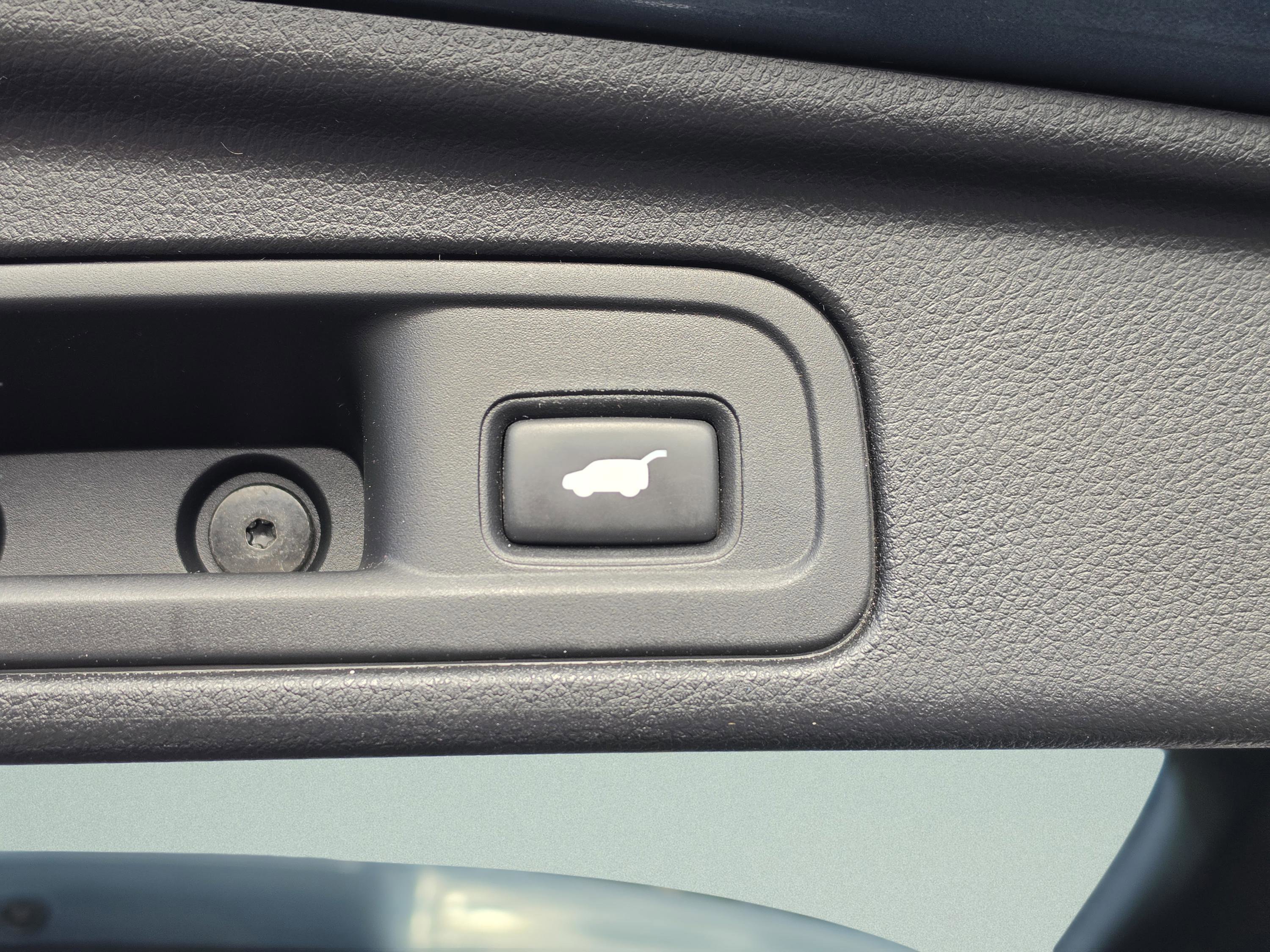 Used 2017 Honda Pilot Touring image 16