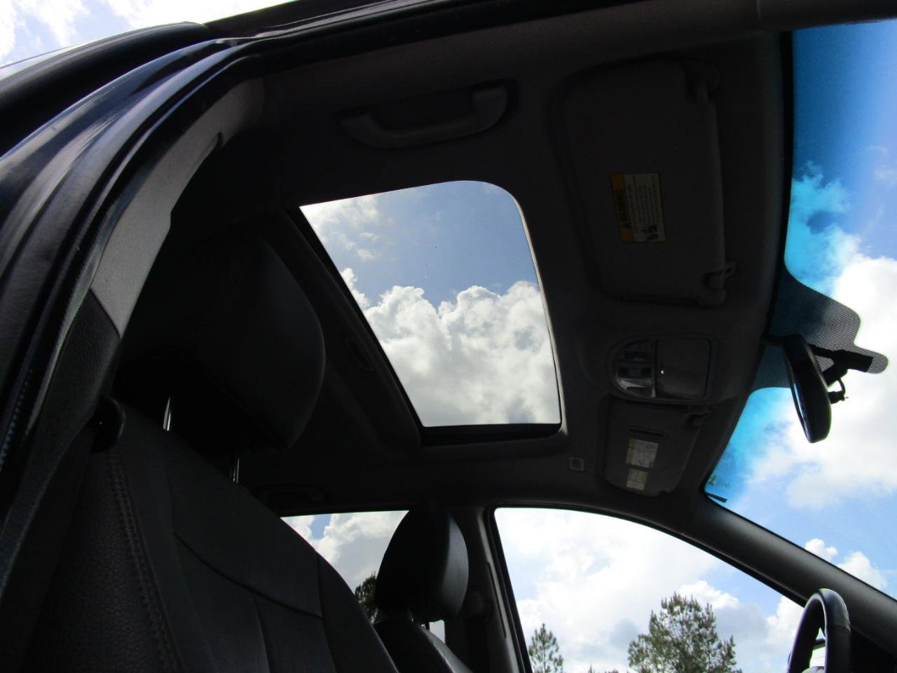 Used 2010 Hyundai Santa Fe Limited image 24