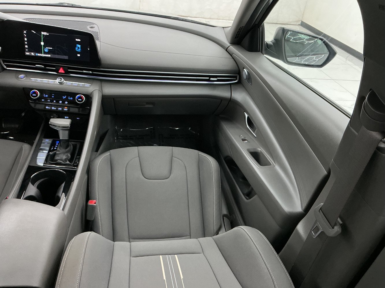 Used 2024 Hyundai Elantra Blue FWD image 30