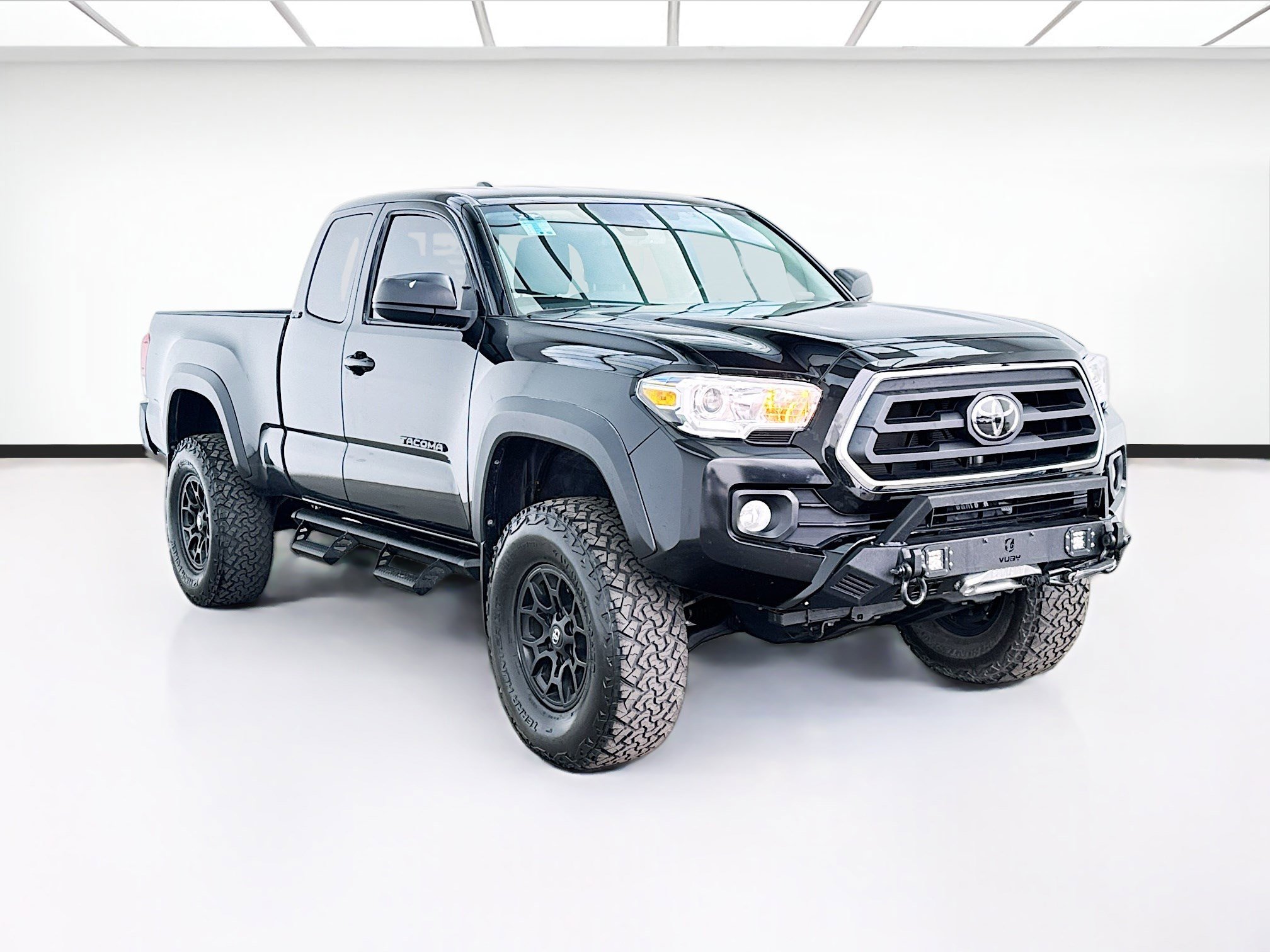 Used 2023 Toyota Tacoma SR5 w/ SX Package AWD/4WD image 3
