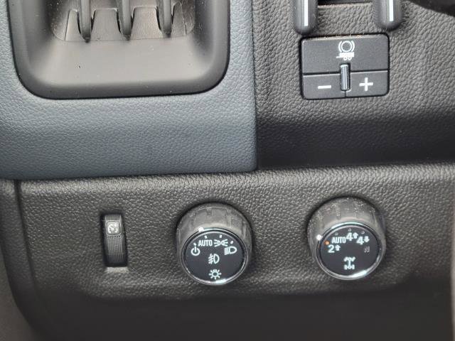 Used 2020 Chevrolet Colorado Z71 w/ Safety Package image 12