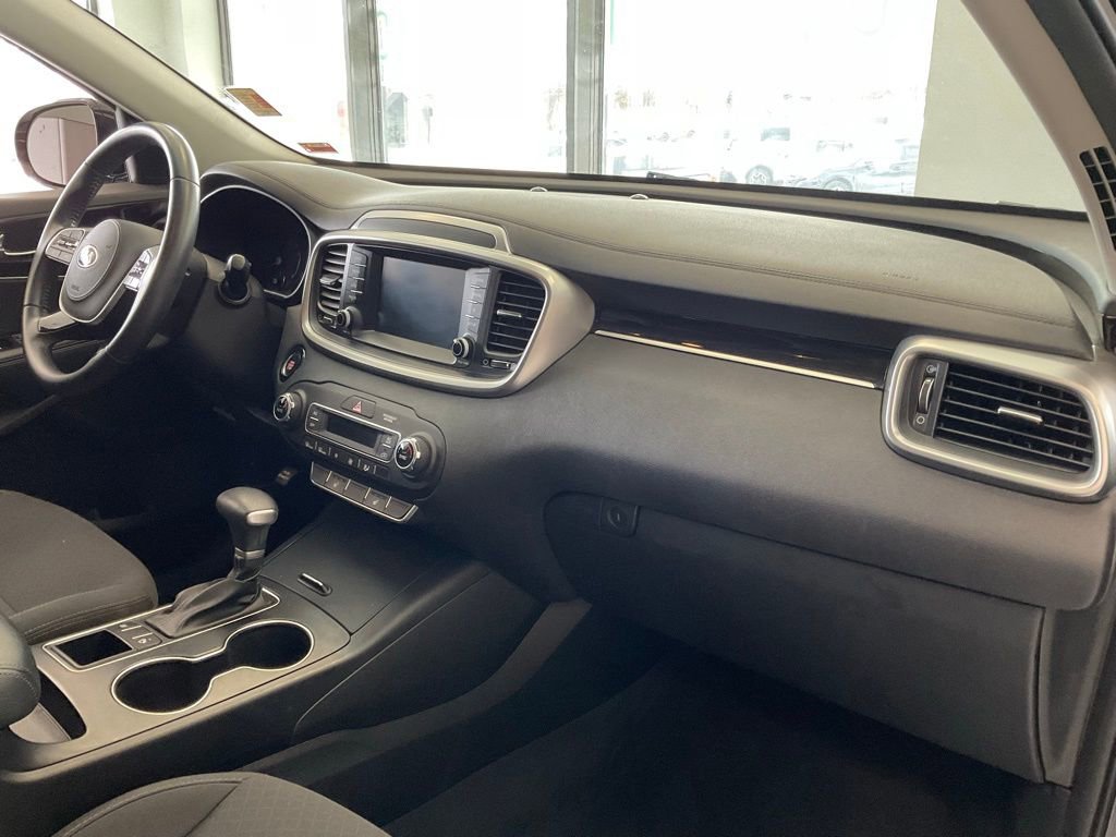 Used 2020 Kia Sorento S image 17