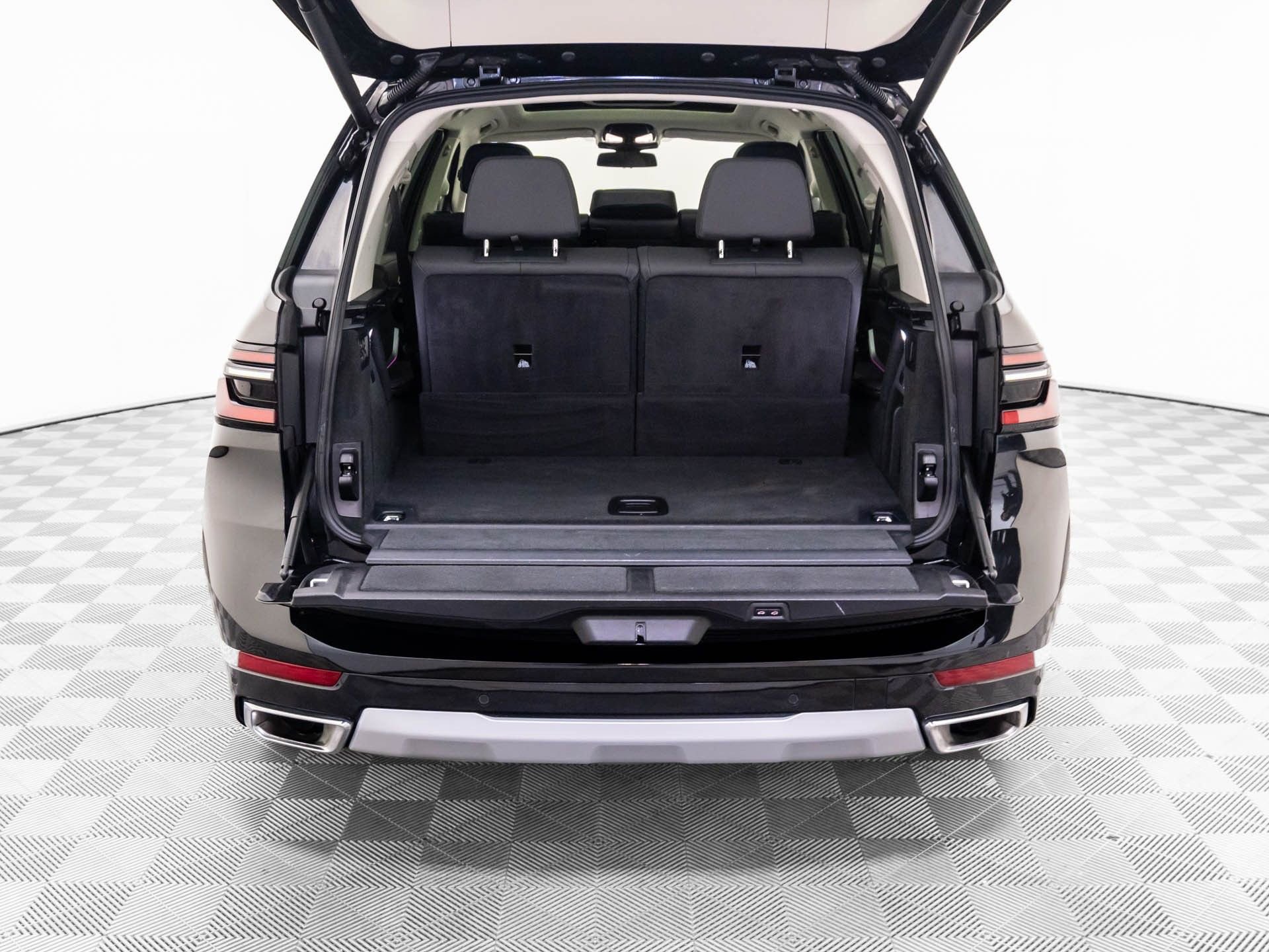 Used 2024 BMW X7 xDrive40i image 32