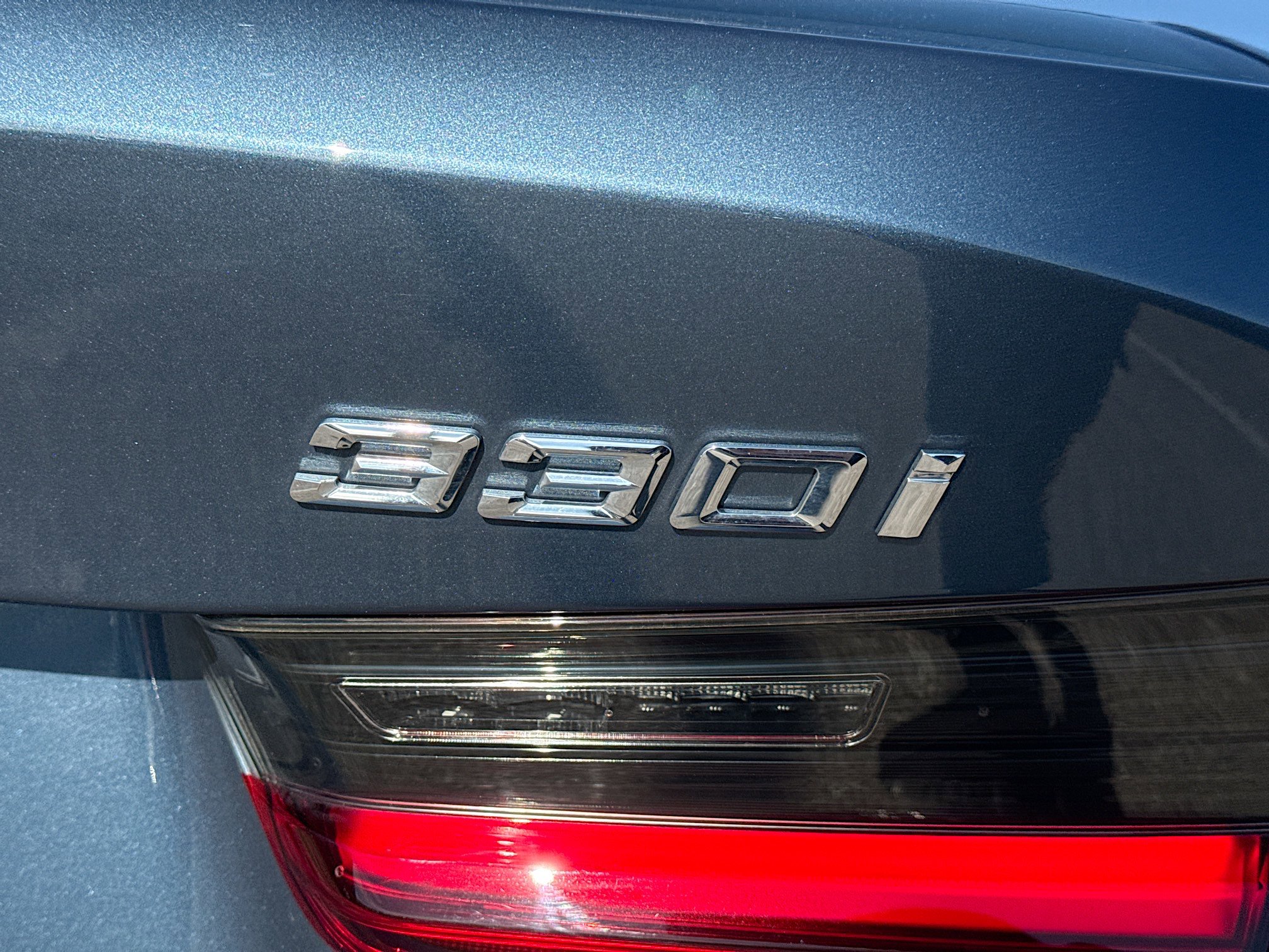 Used 2025 BMW 330i Sedan image 11