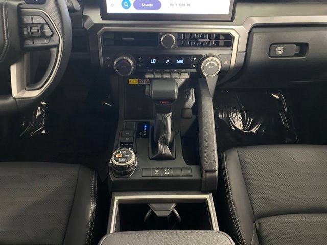 Used 2025 Toyota 4Runner TRD Off-Road Premium AWD/4WD image 25