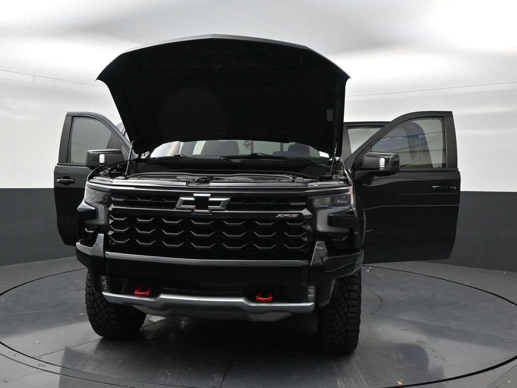 Used 2024 Chevrolet Silverado 1500 ZR2 w/ Technology Package AWD/4WD image 33