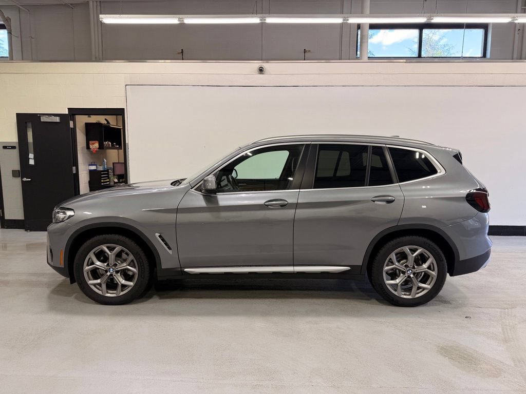 Used 2023 BMW X3 xDrive30i w/ Premium Package AWD/4WD image 2