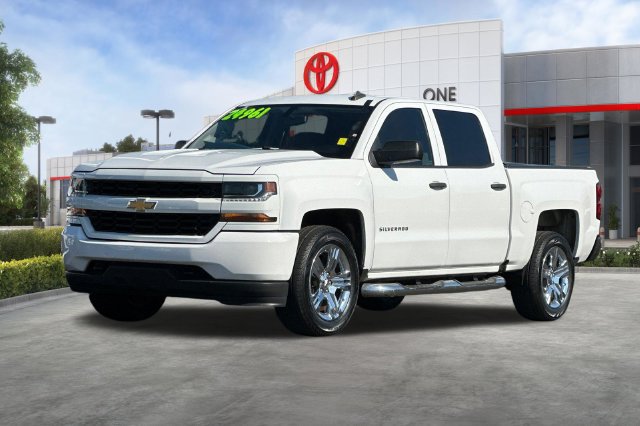 Used 2018 Chevrolet Silverado 1500 Custom w/ Custom Value Package RWD image 9