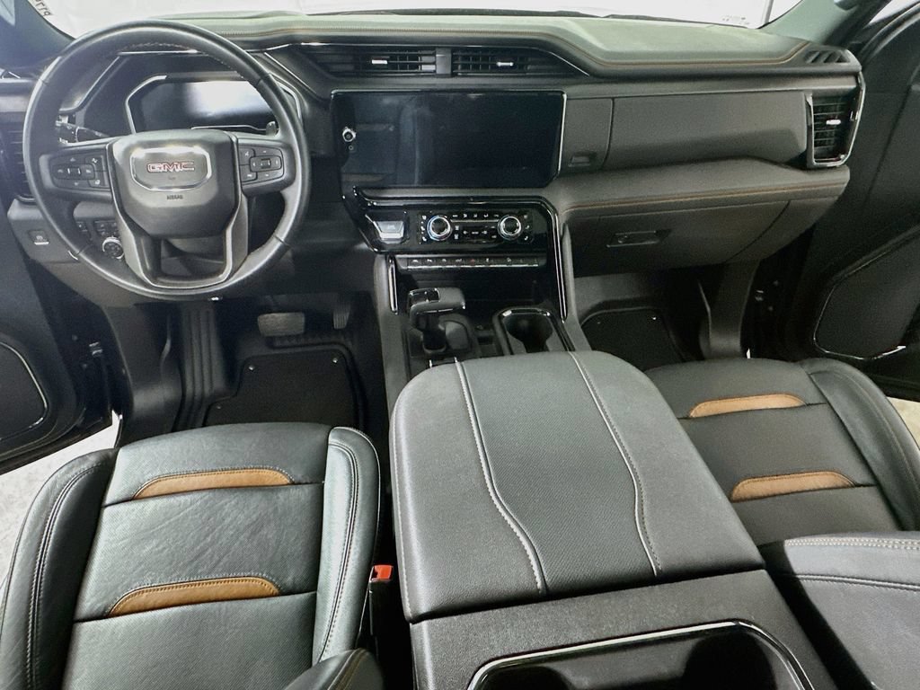 Used 2023 GMC Sierra 1500 AT4 w/ Technology Package AWD/4WD image 17