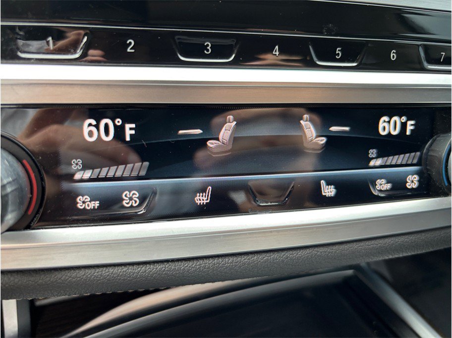 Used 2021 BMW 740i xDrive AWD/4WD image 34