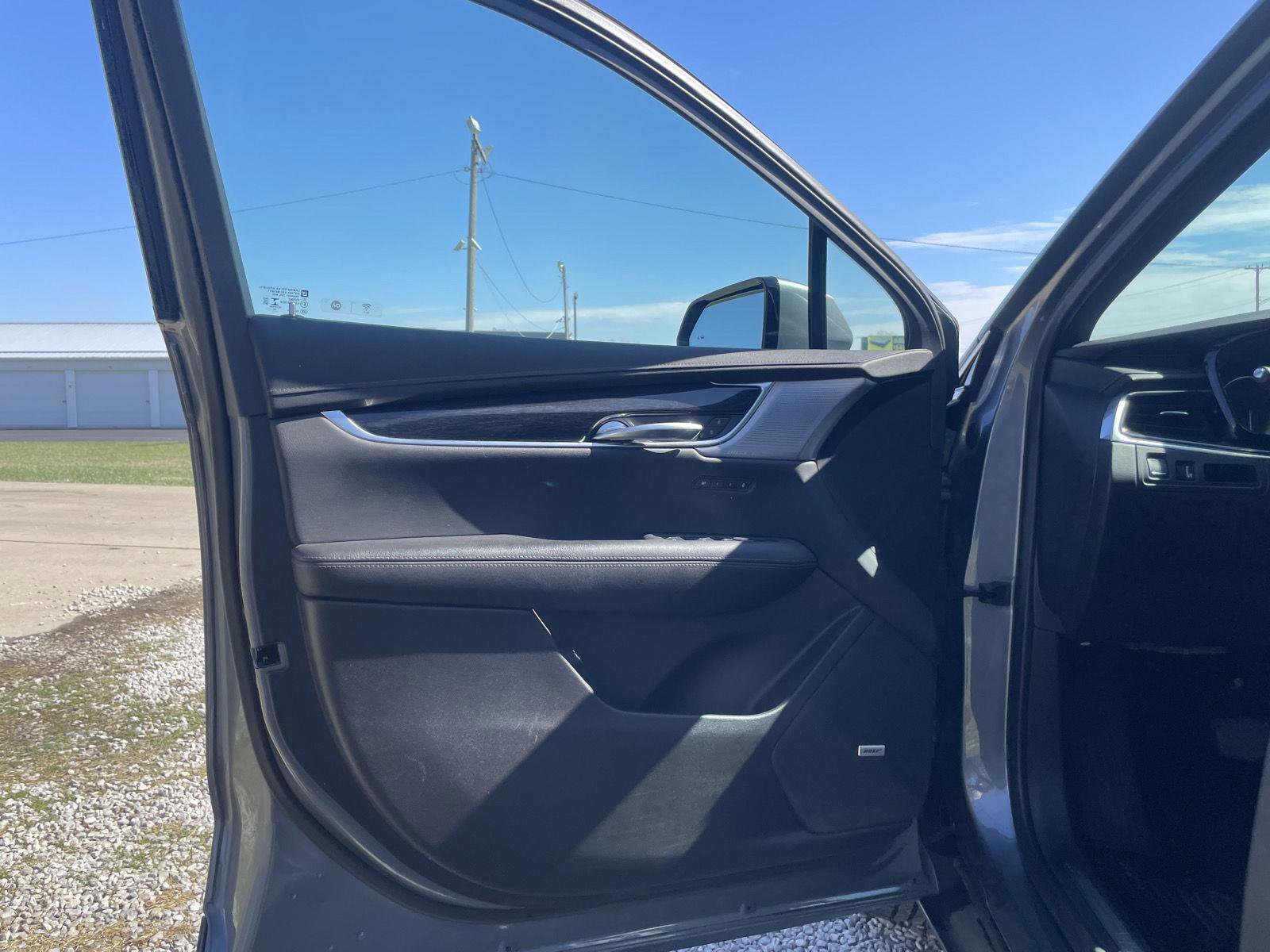 Used 2021 Cadillac XT5 Premium Luxury image 12