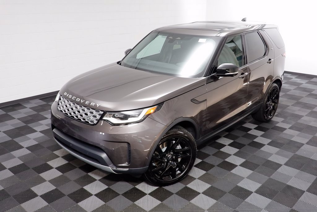 New 2025 Land Rover Discovery S AWD/4WD image 2