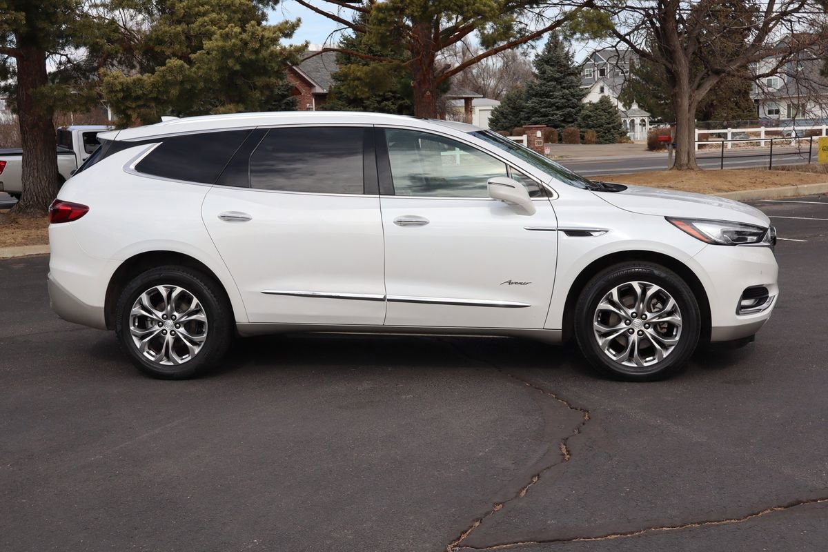 Used 2019 Buick Enclave Avenir w/ Avenir Technology Package image 3