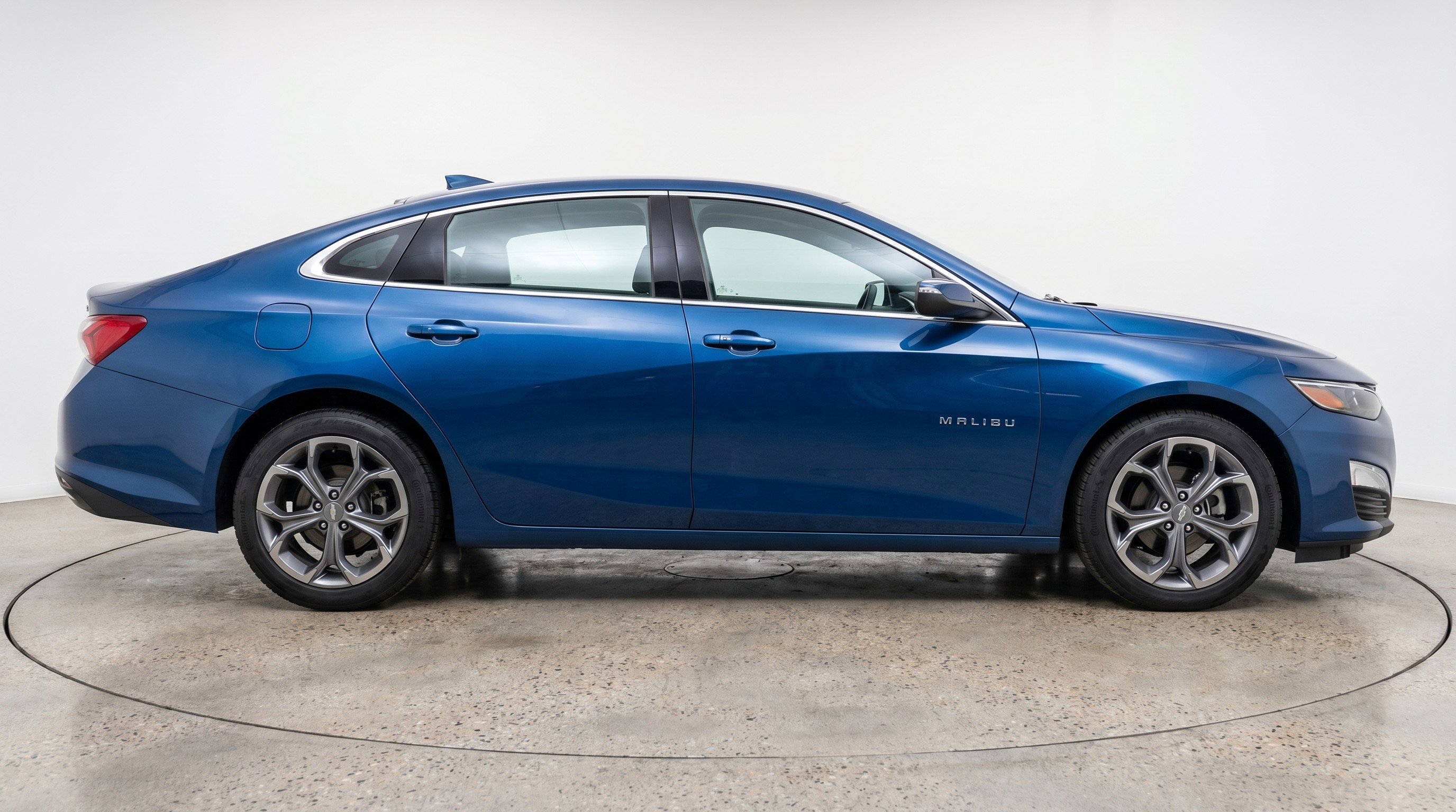 Used 2024 Chevrolet Malibu LT FWD image 11