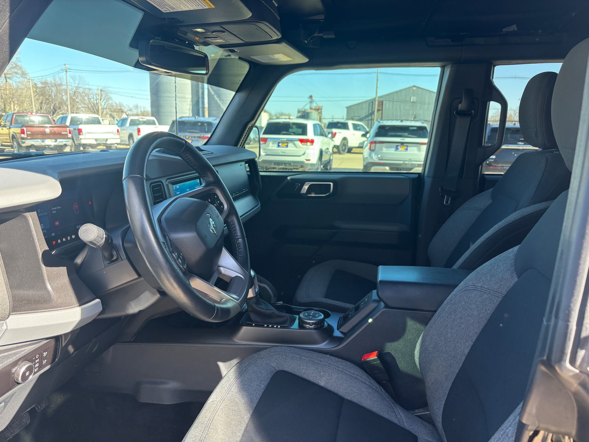 Used 2023 Ford Bronco Big Bend w/ Sasquatch Package AWD/4WD image 11