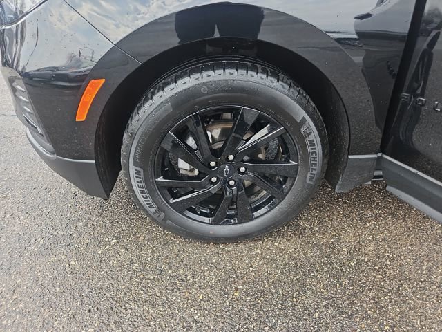 Used 2023 Chevrolet Equinox LS w/ LS Convenience Package image 27