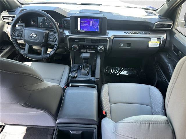 Certified 2025 Toyota Tacoma SR5 AWD/4WD image 15
