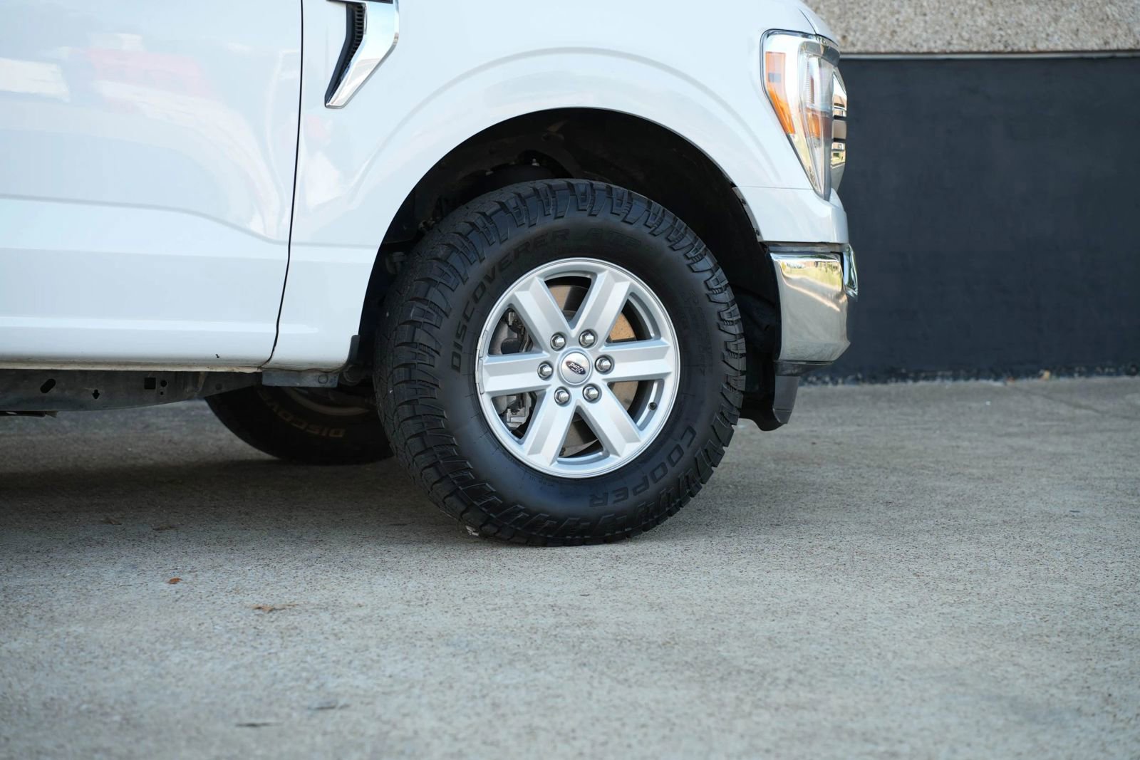 Used 2021 Ford F150 XLT w/ Equipment Group 301A Mid image 13