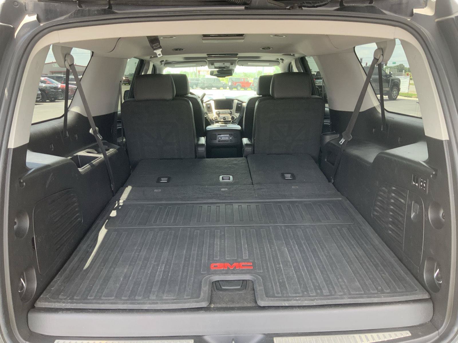 Used 2018 GMC Yukon XL Denali w/ Denali Ultimate Package AWD/4WD image 12