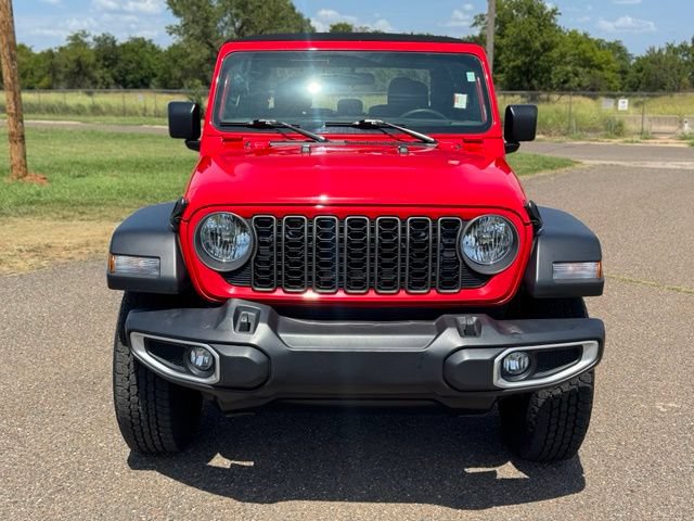 Used 2024 Jeep Gladiator Sport AWD/4WD image 2