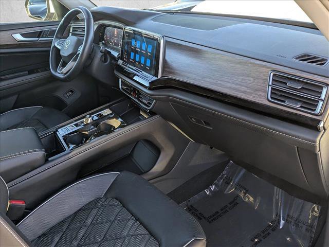 Used 2024 Volkswagen Atlas SEL Premium R-Line image 24