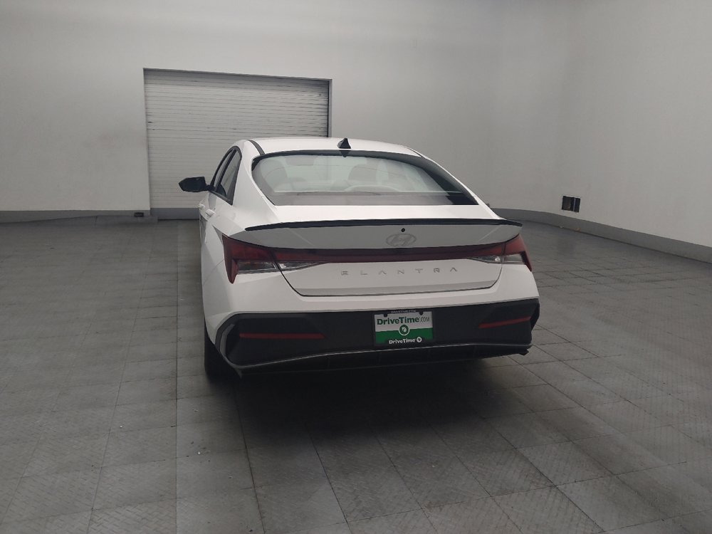 Used 2025 Hyundai Elantra Sport FWD image 6