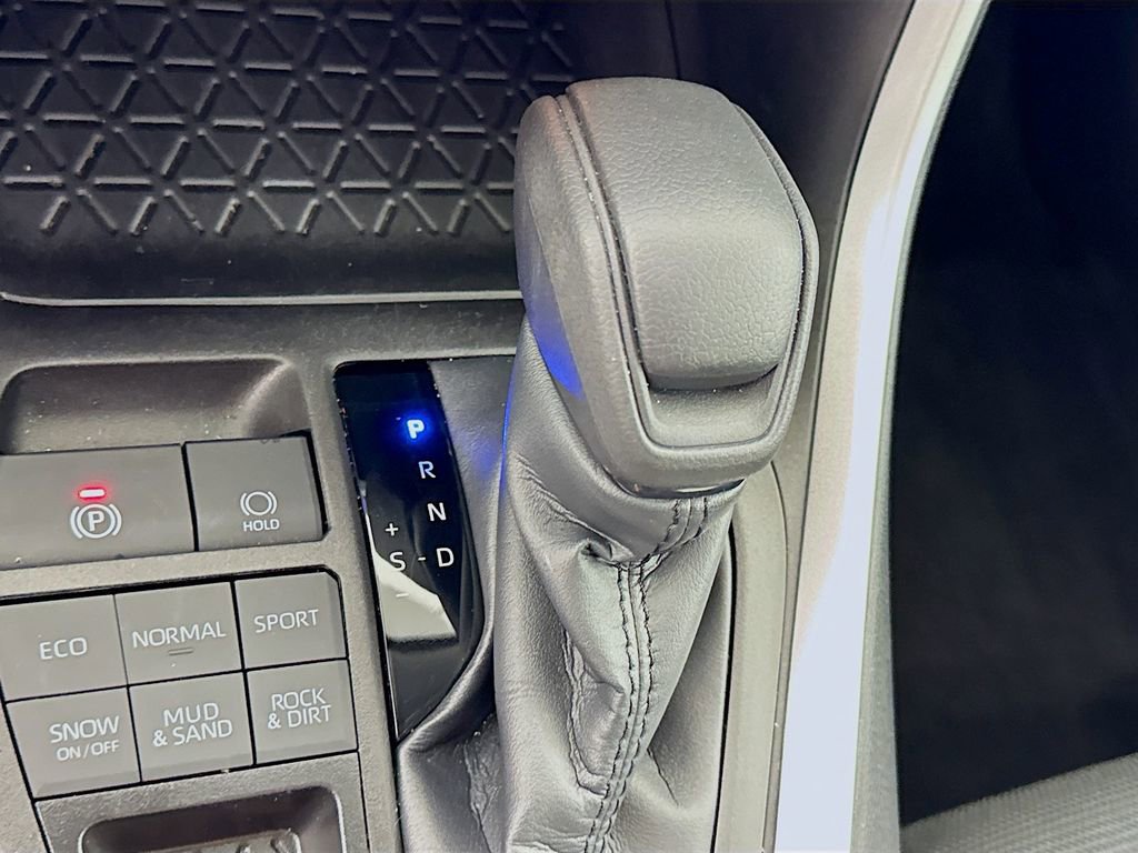 Certified 2023 Toyota RAV4 LE image 17