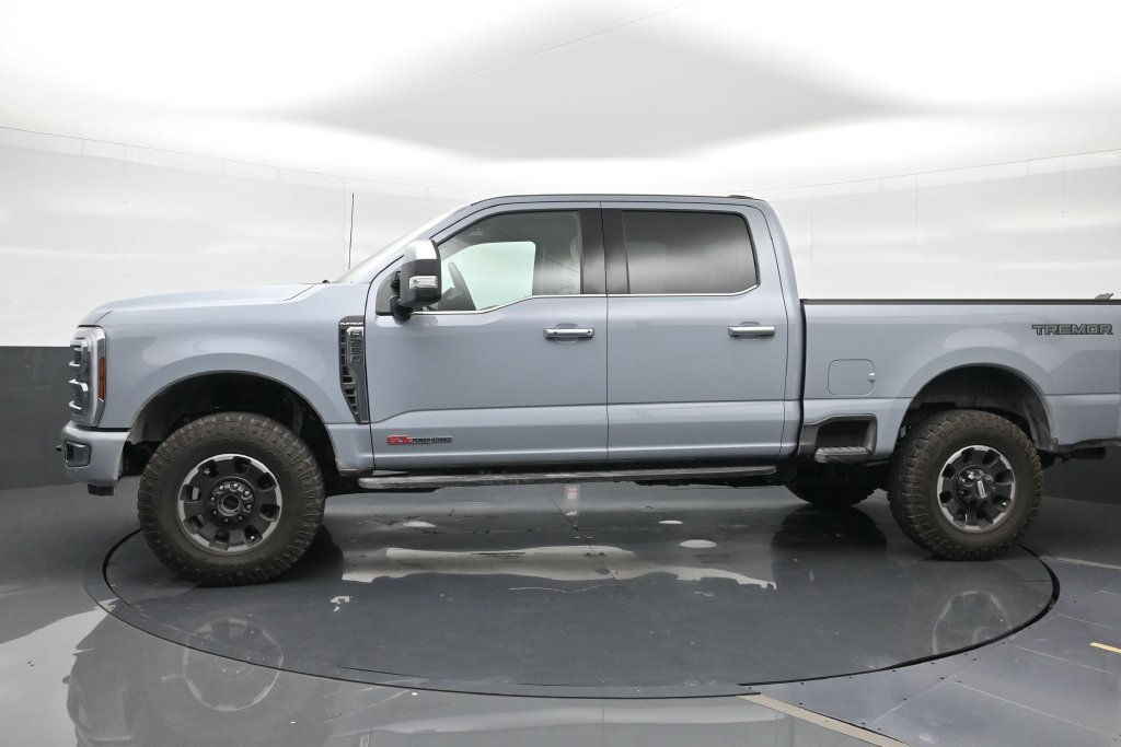 Used 2026 Ford F250 Platinum w/ Platinum Plus Package AWD/4WD image 3