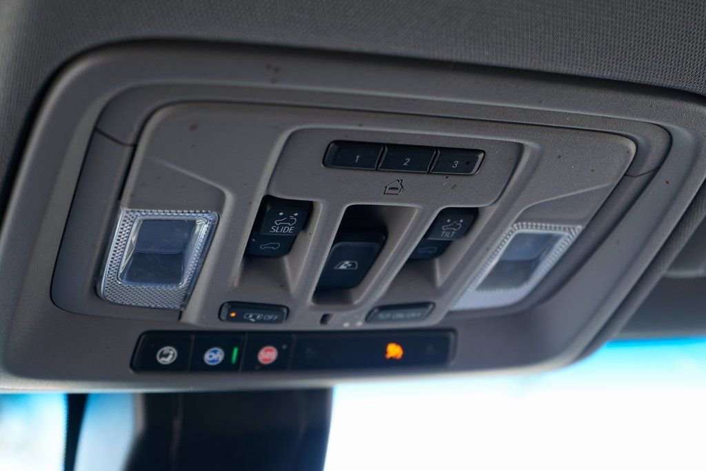 Used 2020 Chevrolet Silverado 2500 LTZ image 28