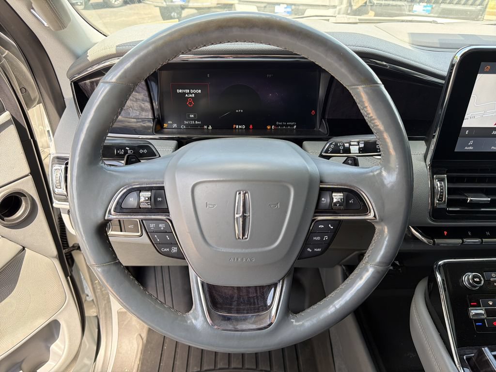 Used 2021 Lincoln Navigator L Reserve w/ Luxury Package AWD/4WD image 26