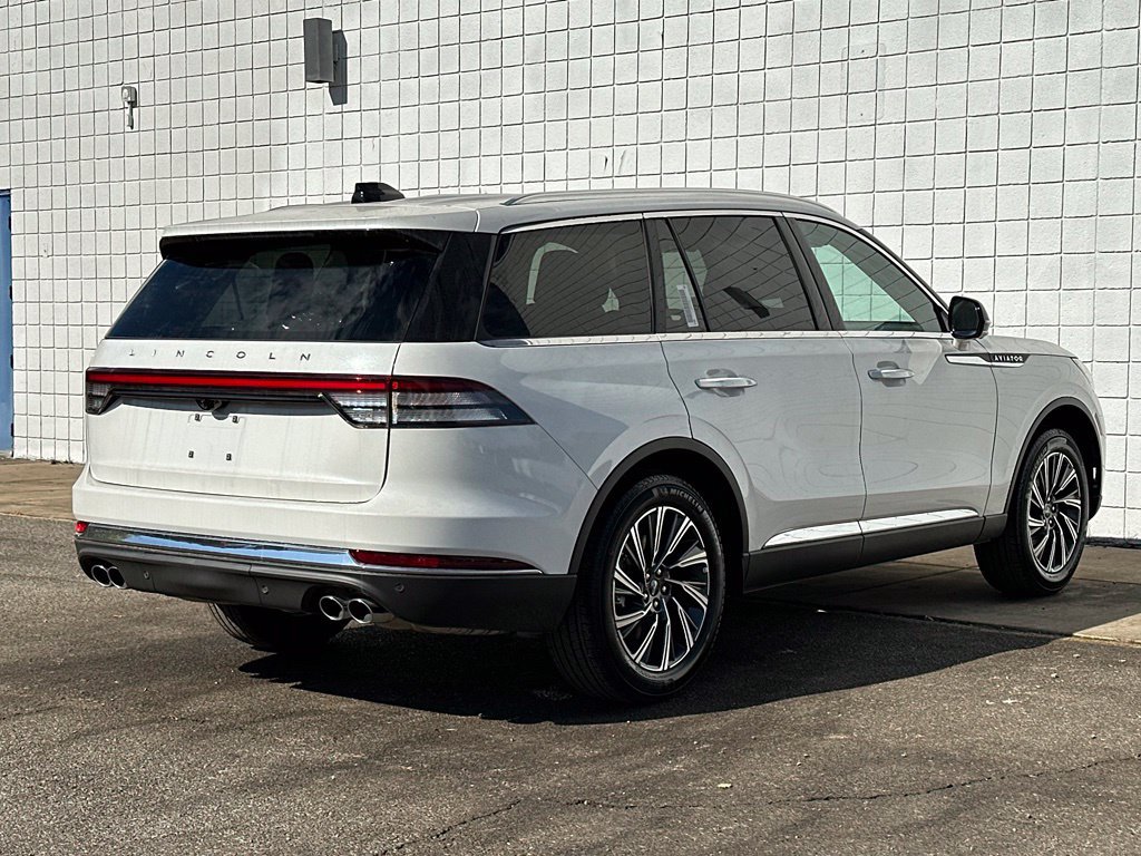 New 2026 Lincoln Aviator AWD image 34