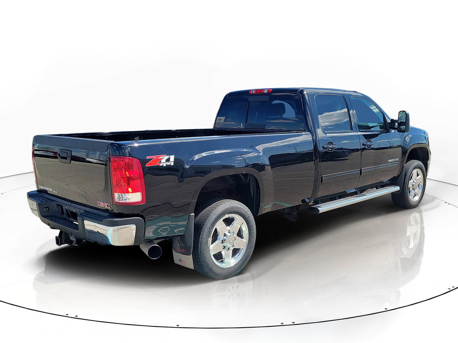 Used 2013 GMC Sierra 2500 SLT w/ SLT Convenience Package AWD/4WD image 3