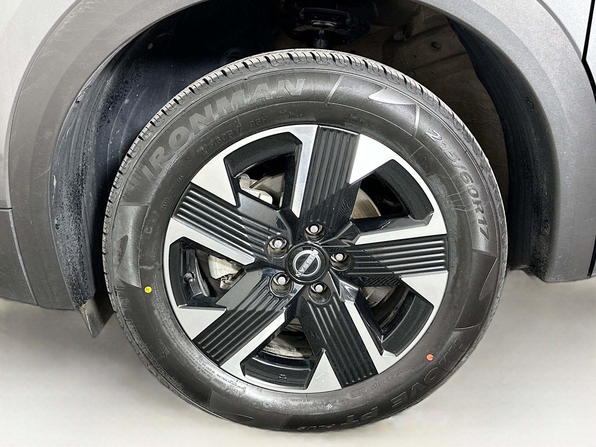 Used 2025 Nissan Kicks SV image 11