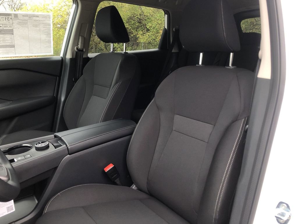 Certified 2025 Nissan Rogue S image 20