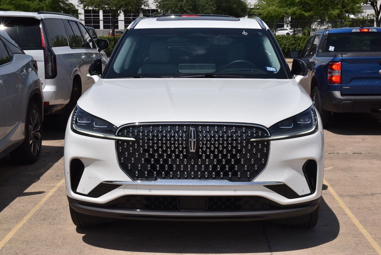 Certified 2025 Lincoln Aviator Reserve w/ Illumination Package RWD image 3