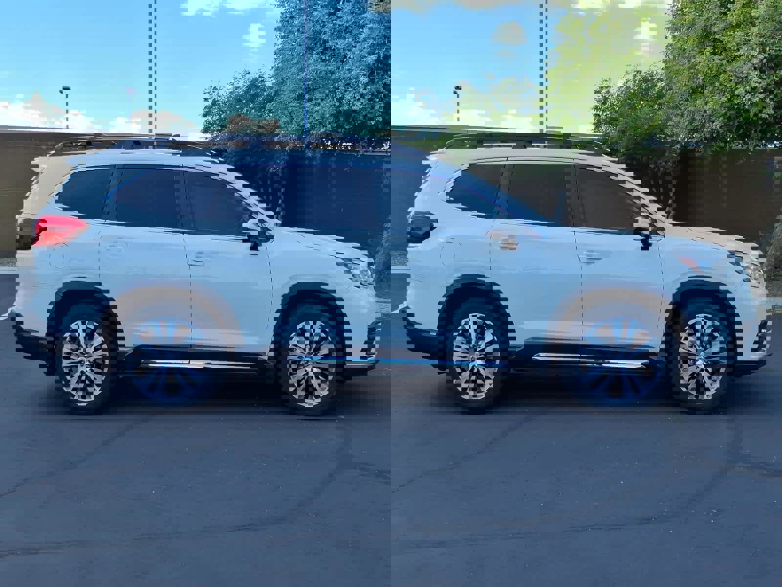 Used 2020 Subaru Ascent Limited w/ Technology Package image 8