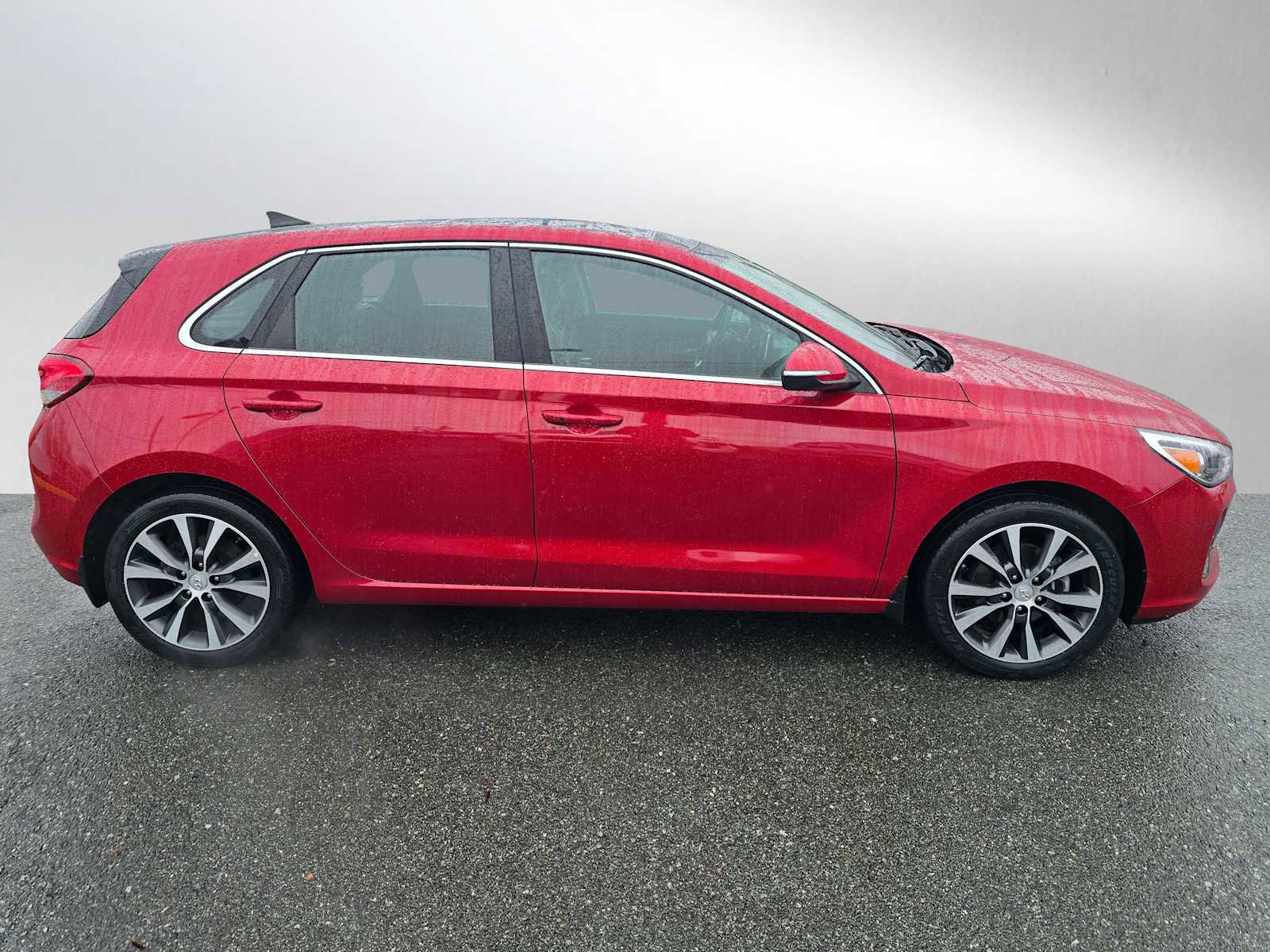 Used 2020 Hyundai Elantra GT w/ Style Package 02 image 2